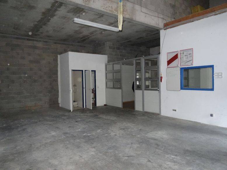 entrepôt stockage velaux 13880