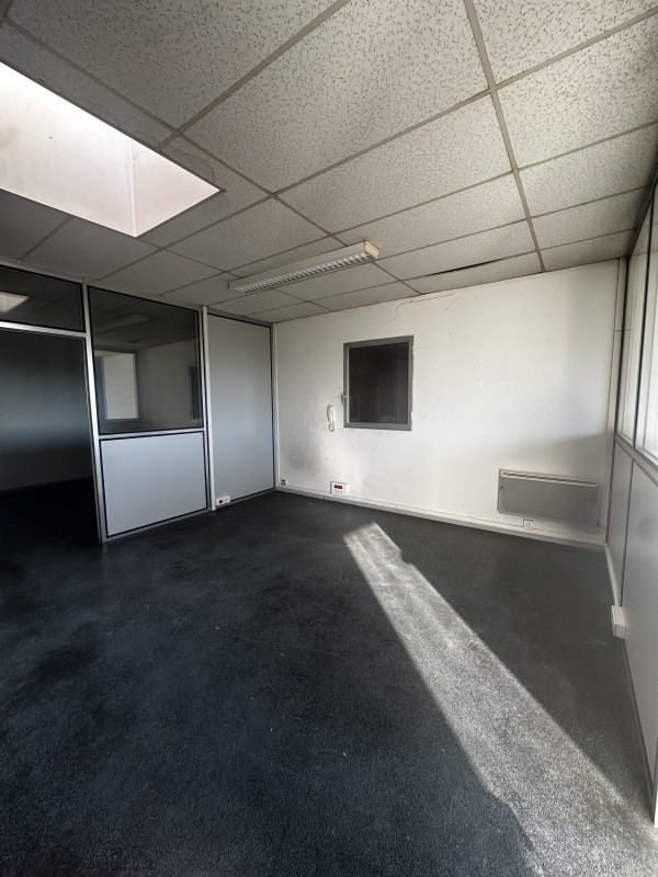 Locaux d'activités entrepôt et atelier