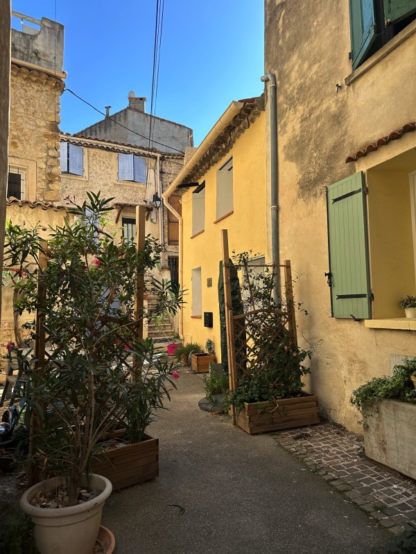 maison de ville T2 à vendre velaux vendu louée