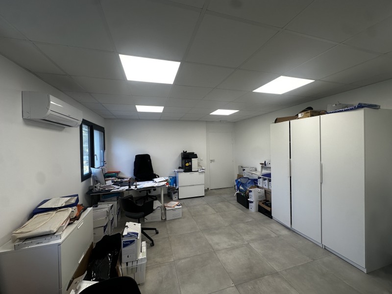 Bureau ou local professionnel à louer à velaux