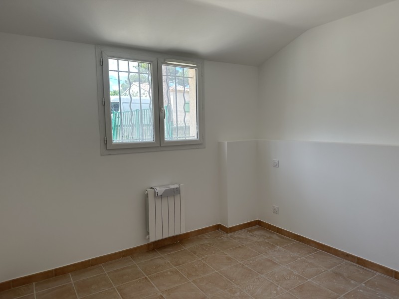 louer un appartement meublé à rognac 13340 secteur calme sans vis à vis
