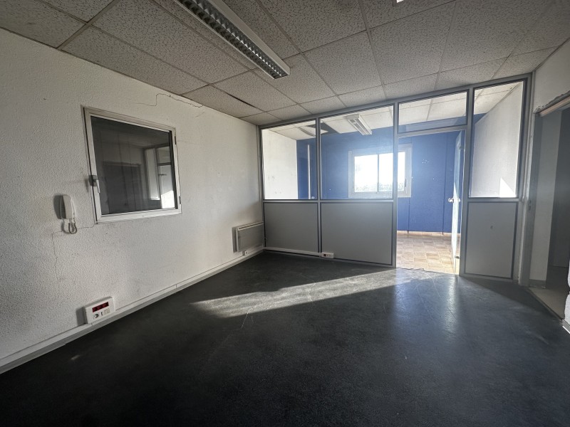 Locaux d'activités entrepôt et atelier