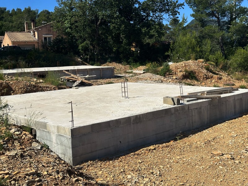 maison individuelle T4 3 chambres à vendre à ROCBARON département du var 