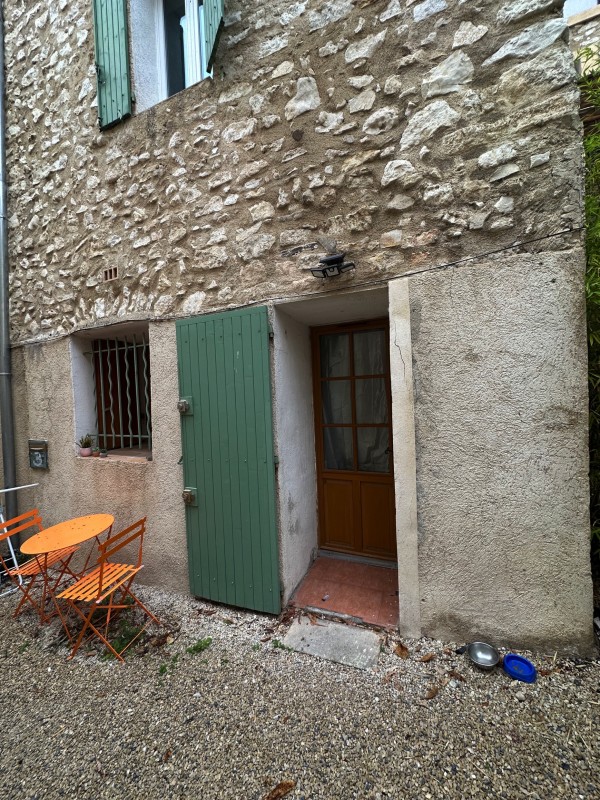 vente appartement T2 à éguilles centre village 13510