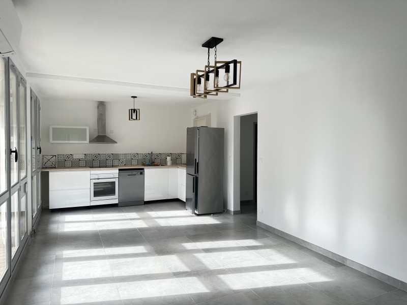 louer un appartement T4 1er étage dans une résidence sans ascenseur à aix en provence