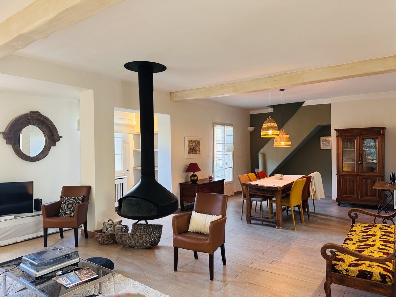 maison à louer meublée village de ventabren 13122 proche des bus et commerces