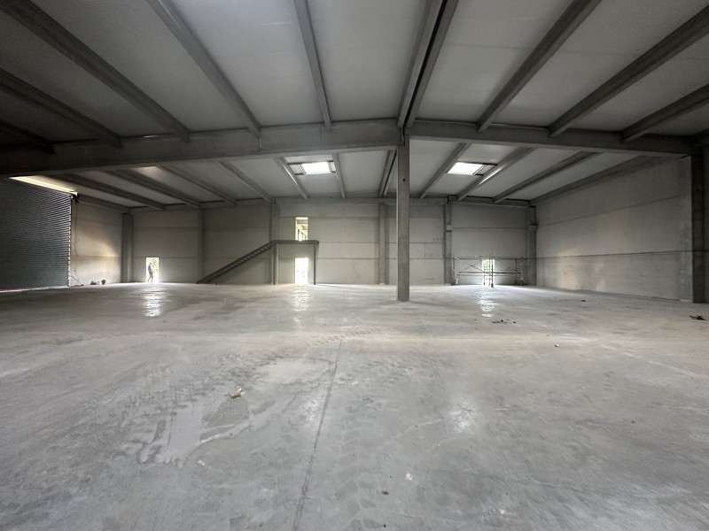 entrepôt neuf à louer proche axes autoroutiers A7 A9 13680 lancon de provence