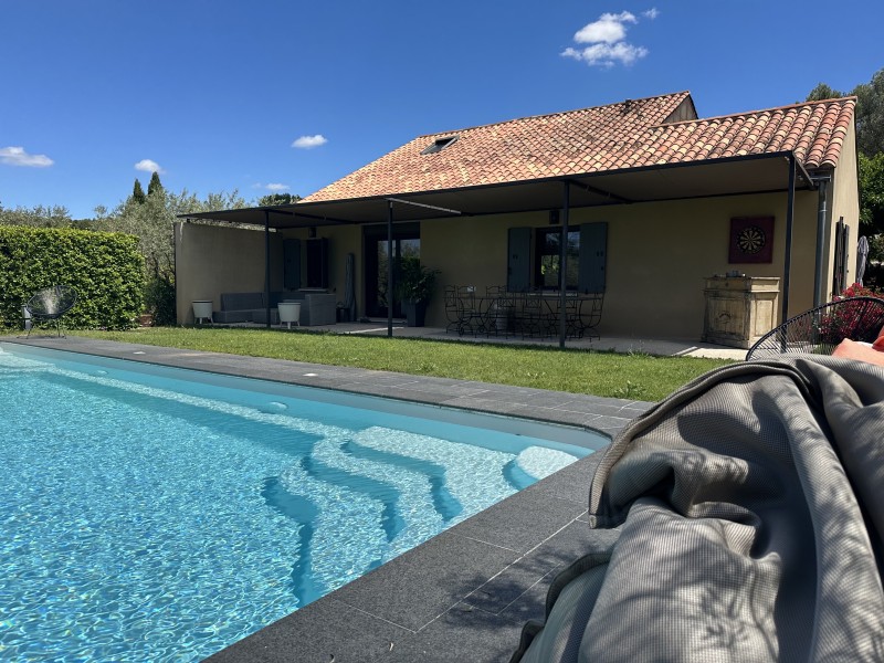 ventabren maison 4 chambres à vendre sur parcelle de terrain clos