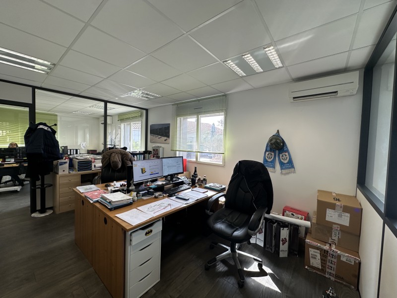 immeuble à louer à velaux dans le parc d'activités de la verdière 1 atelier et bureaux