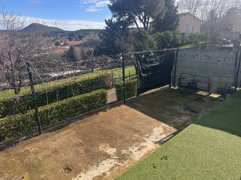 location de T3 à velaux avec parking terrasse climatisation réversible très bon état