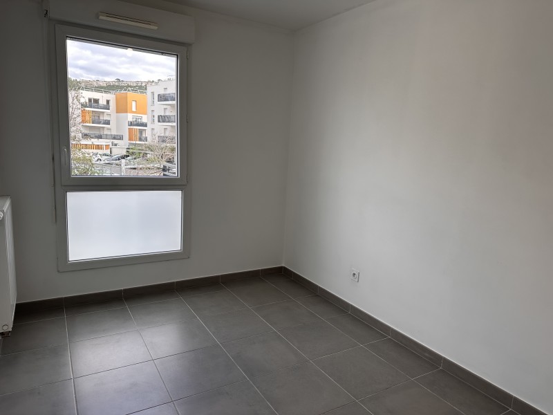 T3 récent à vendre à vitrolles 1er étage avec ascenseur 13127