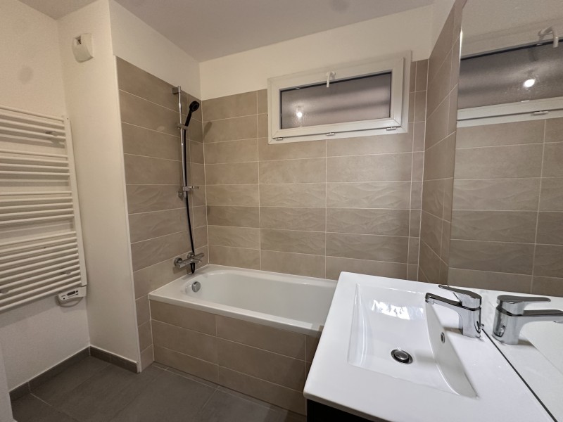 T3 en vente à vitrolles 13127 proche commodités très bon état