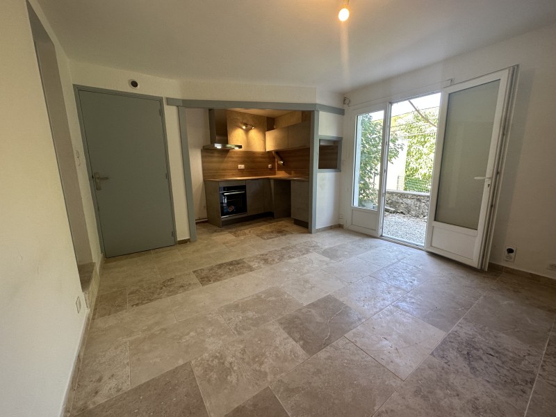 Appartement T2 à louer ventabren 13122 avec terrasse et parking privatif