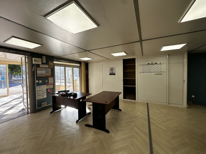 immeuble à vendre zone industrielle de rognac