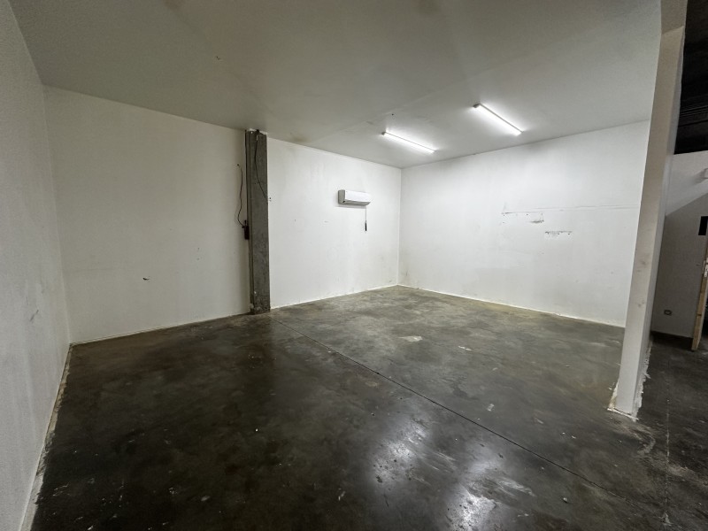 Locaux d'activités entrepôt et atelier