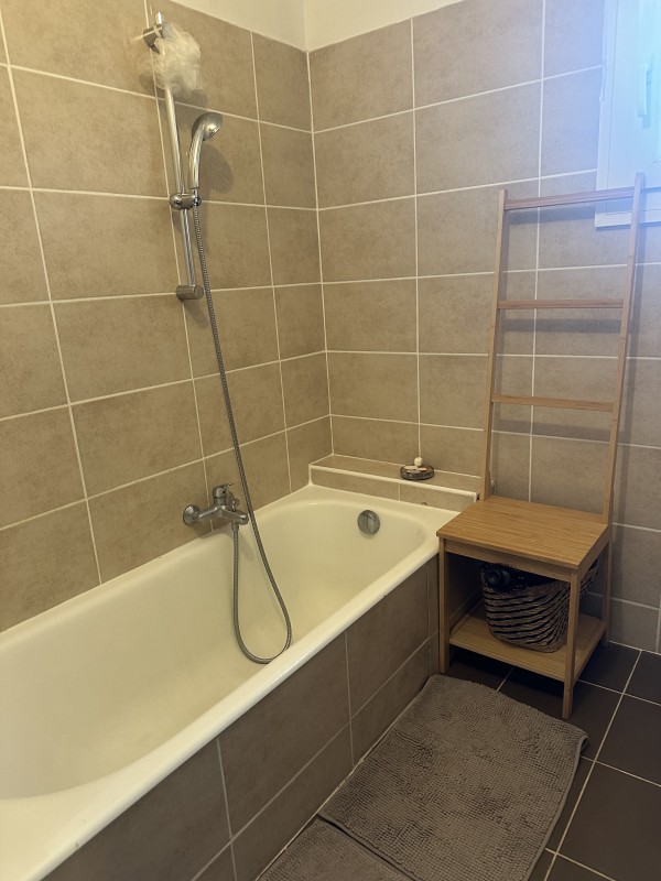 Quartier les brets à rognac location d'une maison mitoyenne plein pied