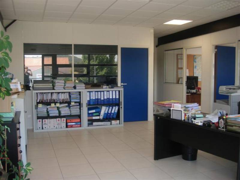 locaux mixtes à louer dans le parc d'activités de la verdière à velaux