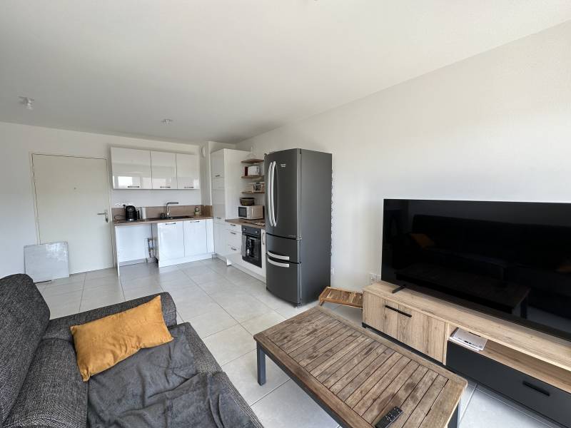 louer un appartement T2 avec terrasse parking privatif vitrolles proche AIRBUS