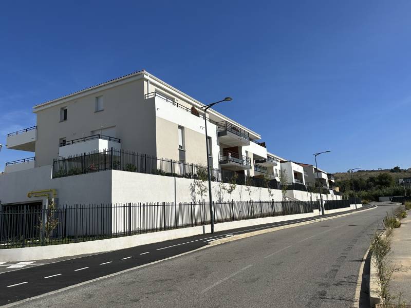 appartement exposé sud à vendre à vitrolles avec stationnement privatif dans résidence récente 13127