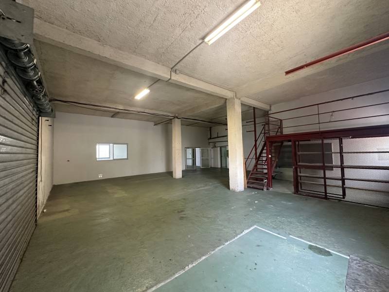 atelier climatisé et bureau en location à velaux dans le parc d'activités de la verdière