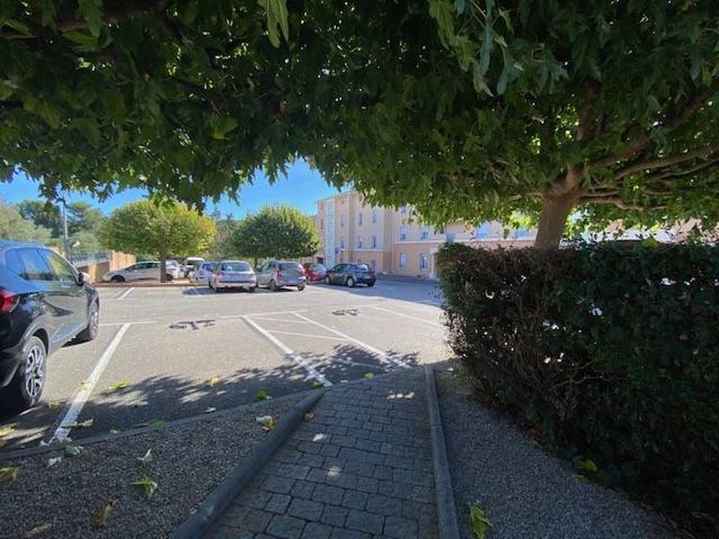 location centre ville bouc bel air appartement T3 2 chambres 13320