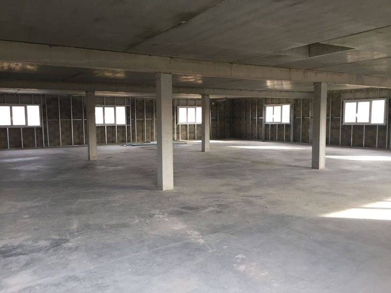 surfaces de bureaux divisibles à louer à eguilles 13510