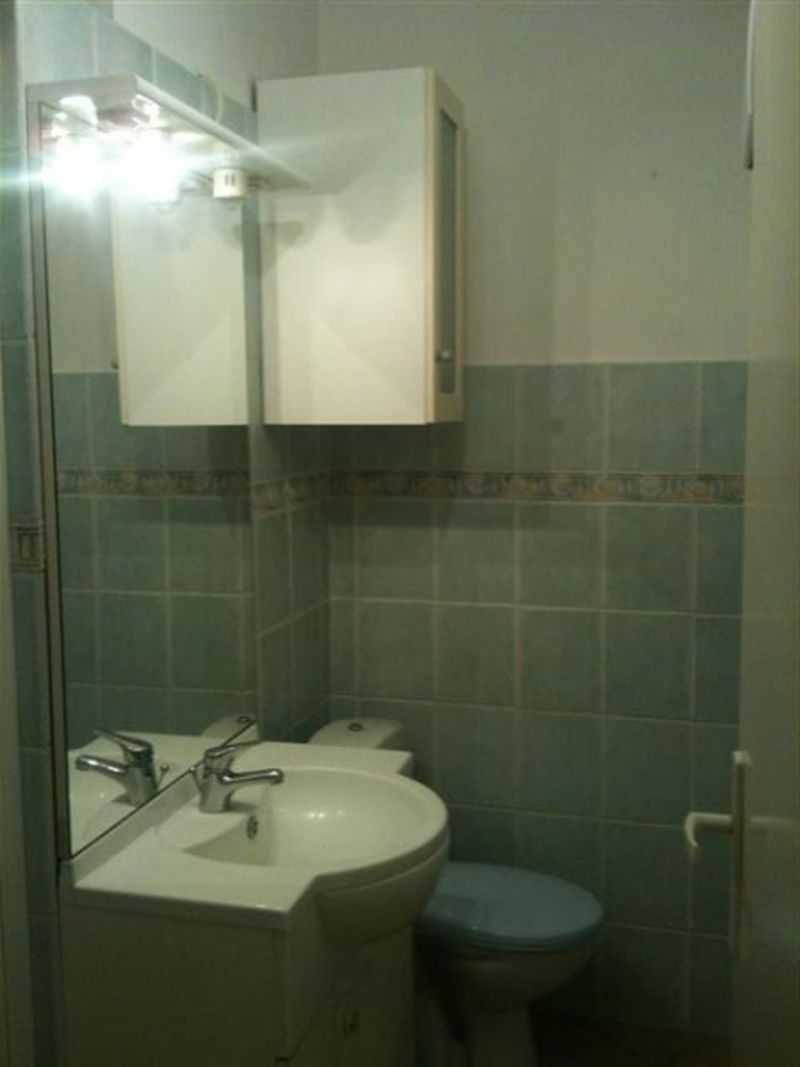 eguilles maison de village  2 chambres en tres bon etat garage terrasse