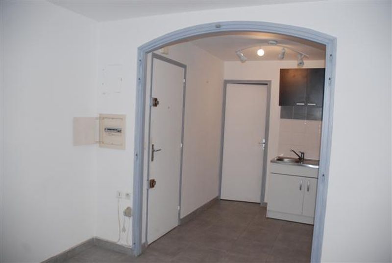 la fare les oliviers appartement 1 chambre type 2 très bon état en rez de chaussée