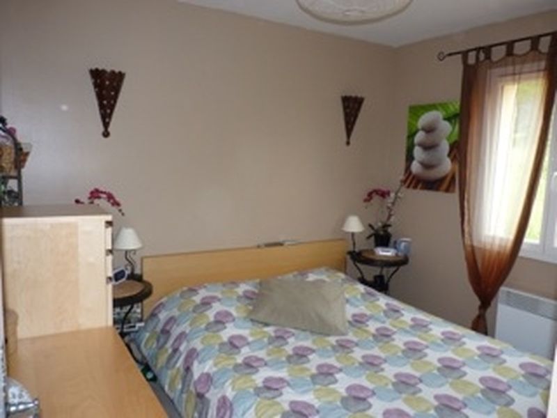 velaux maison avec jardin et garageT4 3 chambres tres bon etat