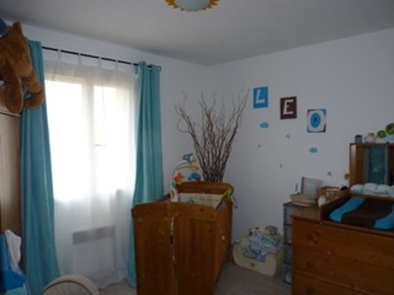 velaux maison avec jardin et garageT4 3 chambres tres bon etat