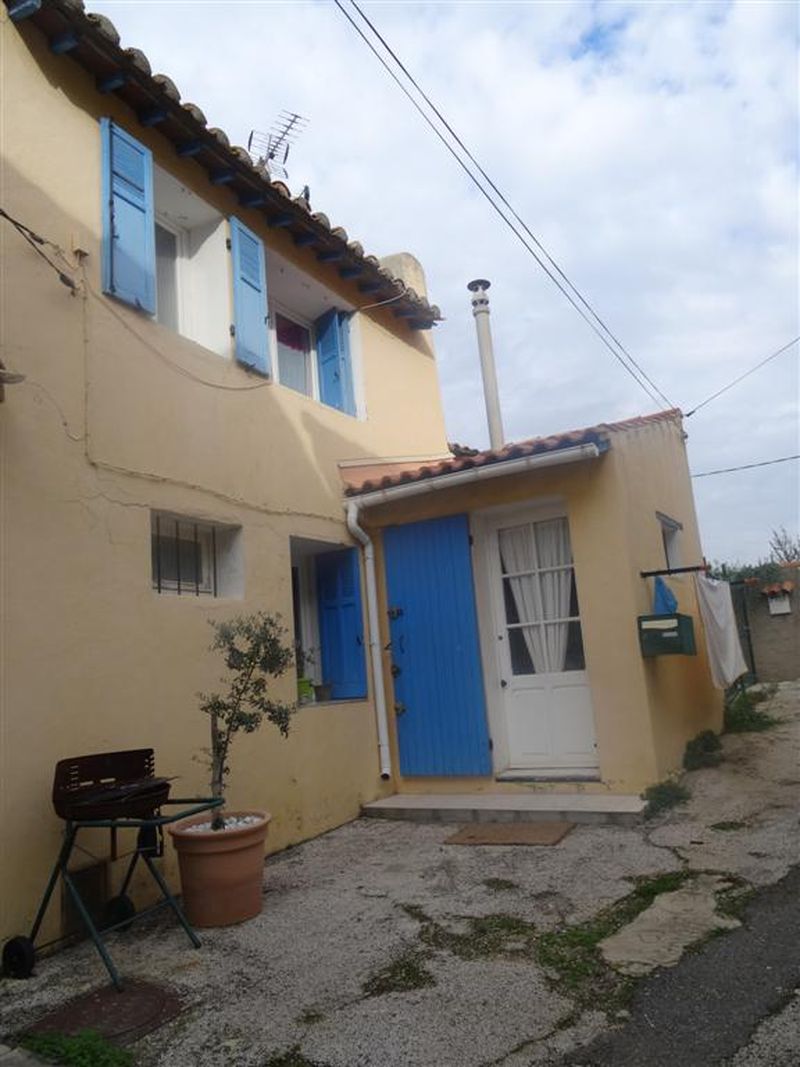 Maison de village  velaux  quartier la palun parking proche, terrasse