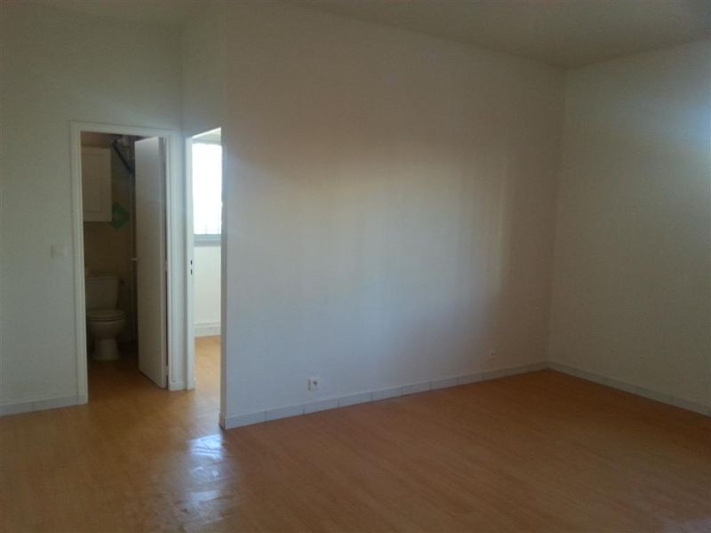 studio à louer T1 velaux 13880