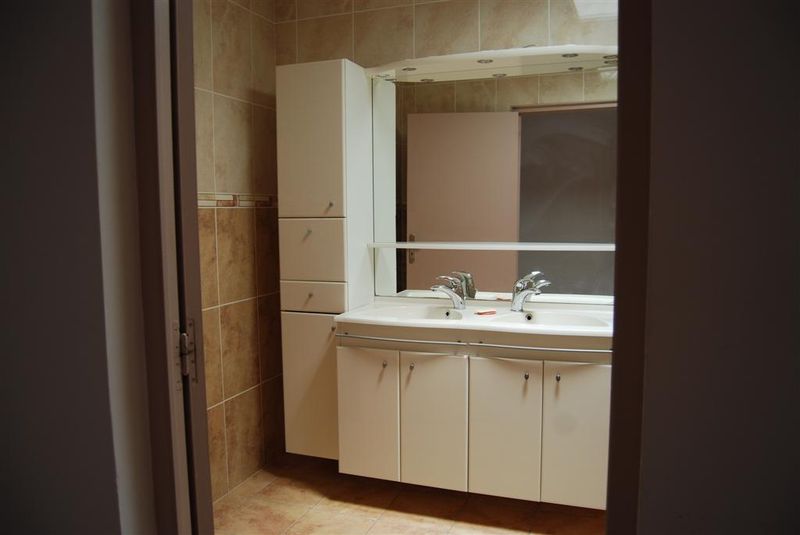 salle d'eau avec double vasque appartement T4 velaux