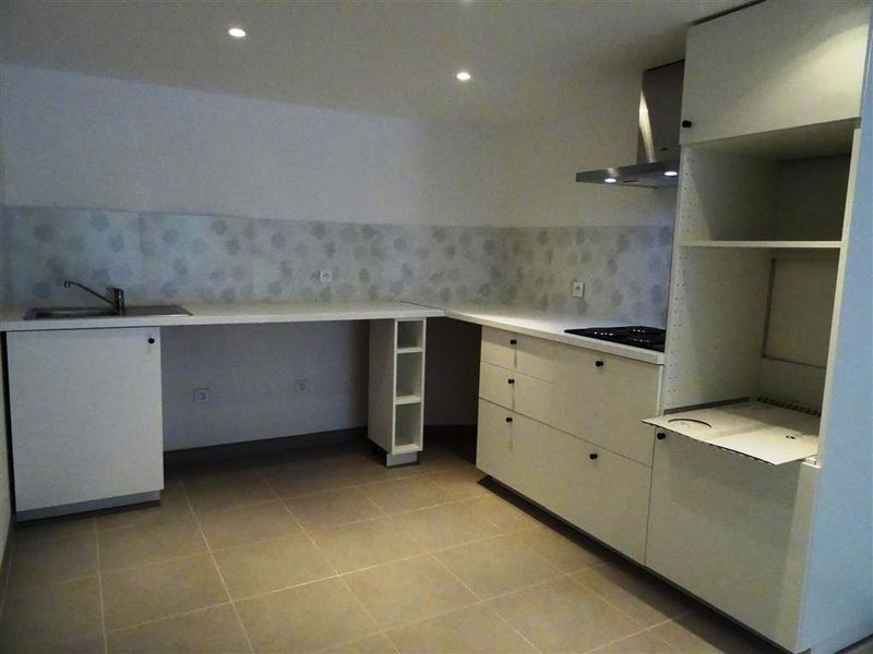 cuisine équipée d'un T2 à marseille 6ème arrondissement