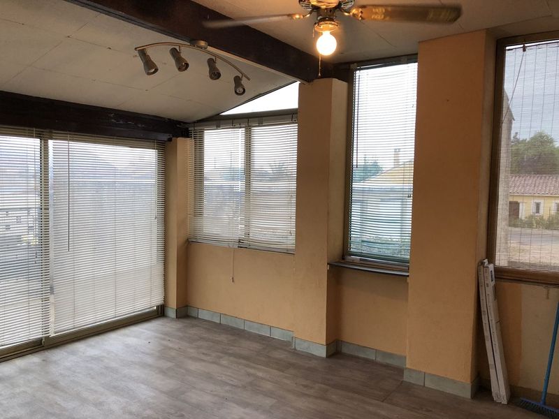 maison avec véranda garage jardin 2 chambres à louer 13340 rognac