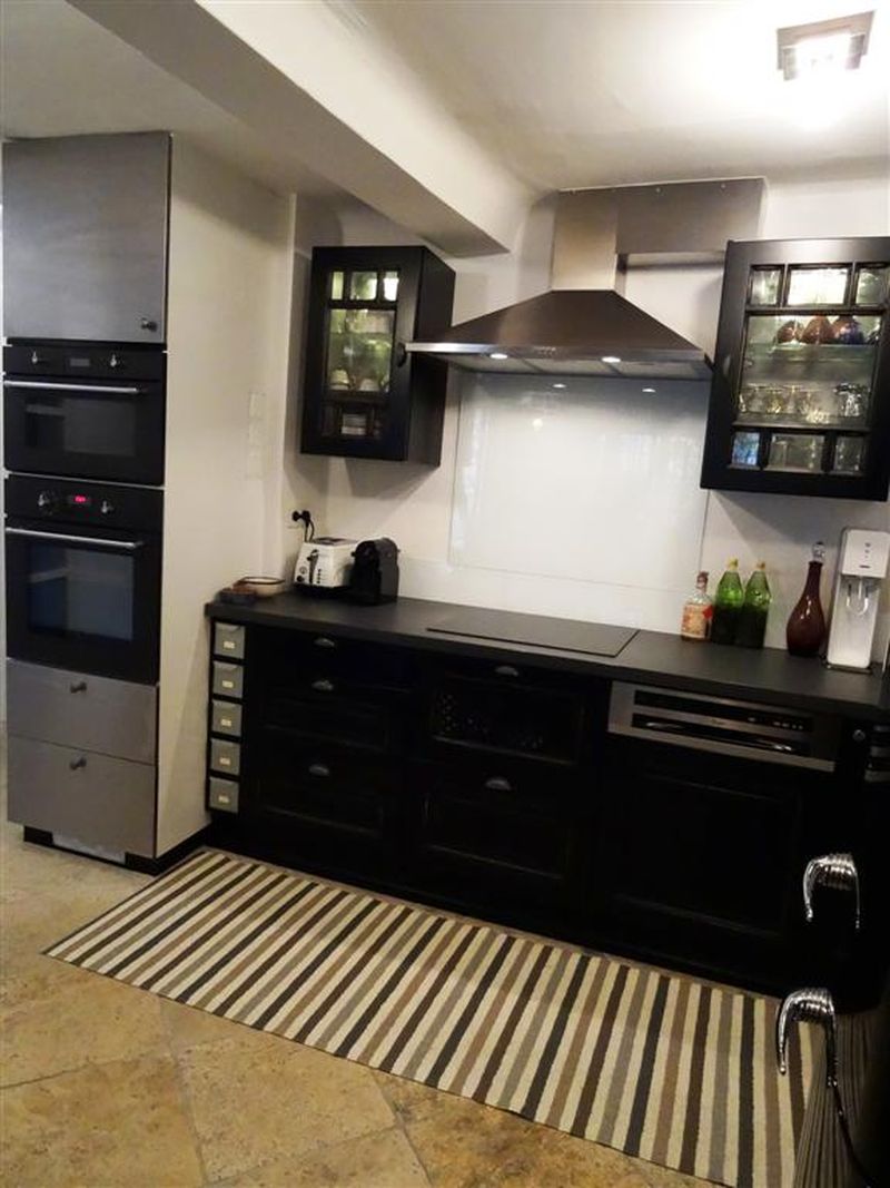 cuisine équipée et aménagée d'un appartement T3 avec 2 chambres 13122 bouches du rhône