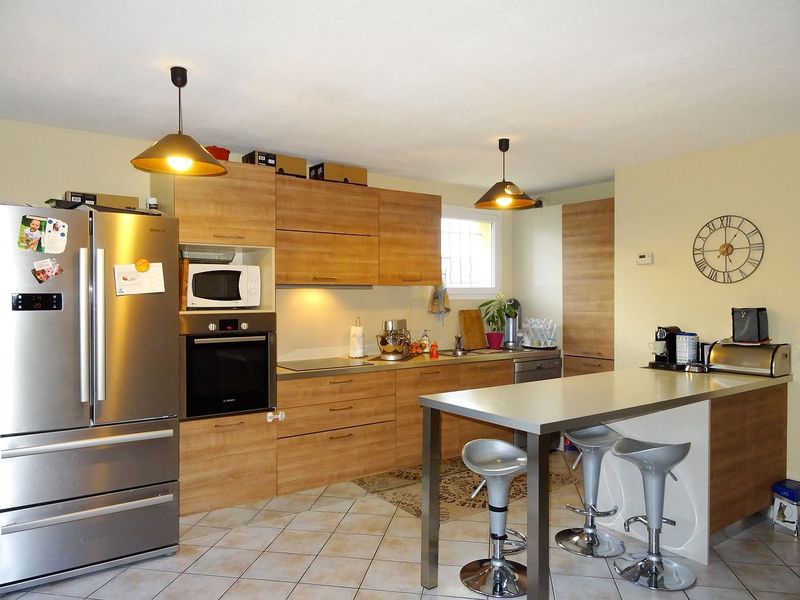 cuisine équipée d'un T3 duplex en vente à velaux 13880