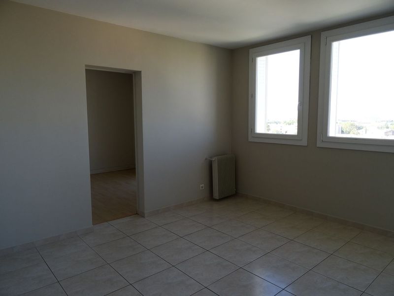 appartement à saisir centre ville marignane excellent état T3