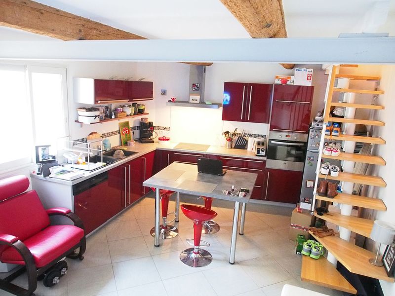 maison de village velaux a vendre avec cuisine équipée 13880