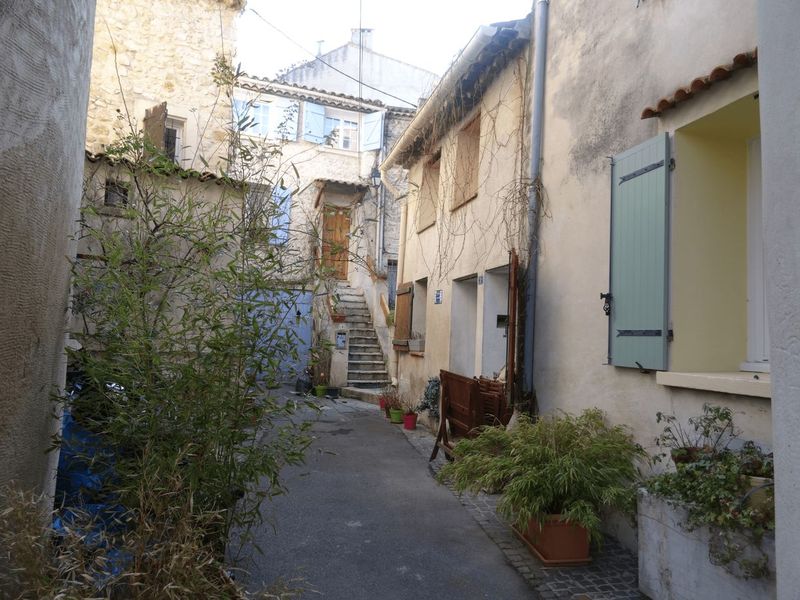 maison de village à vendre velaux avec cour privative 13880