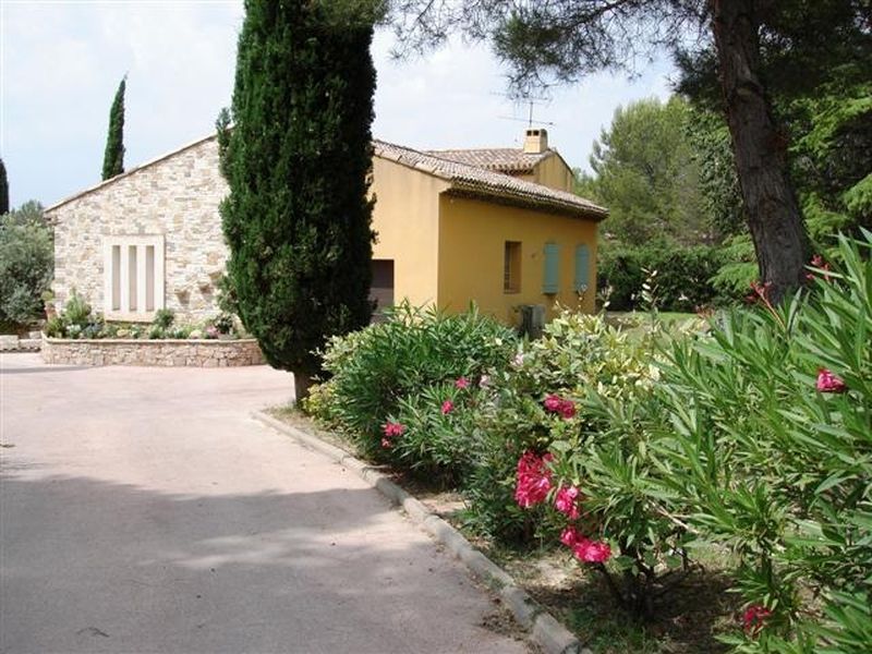 Villa  Ventabren  Campagne proche roquefavour sans nuisances