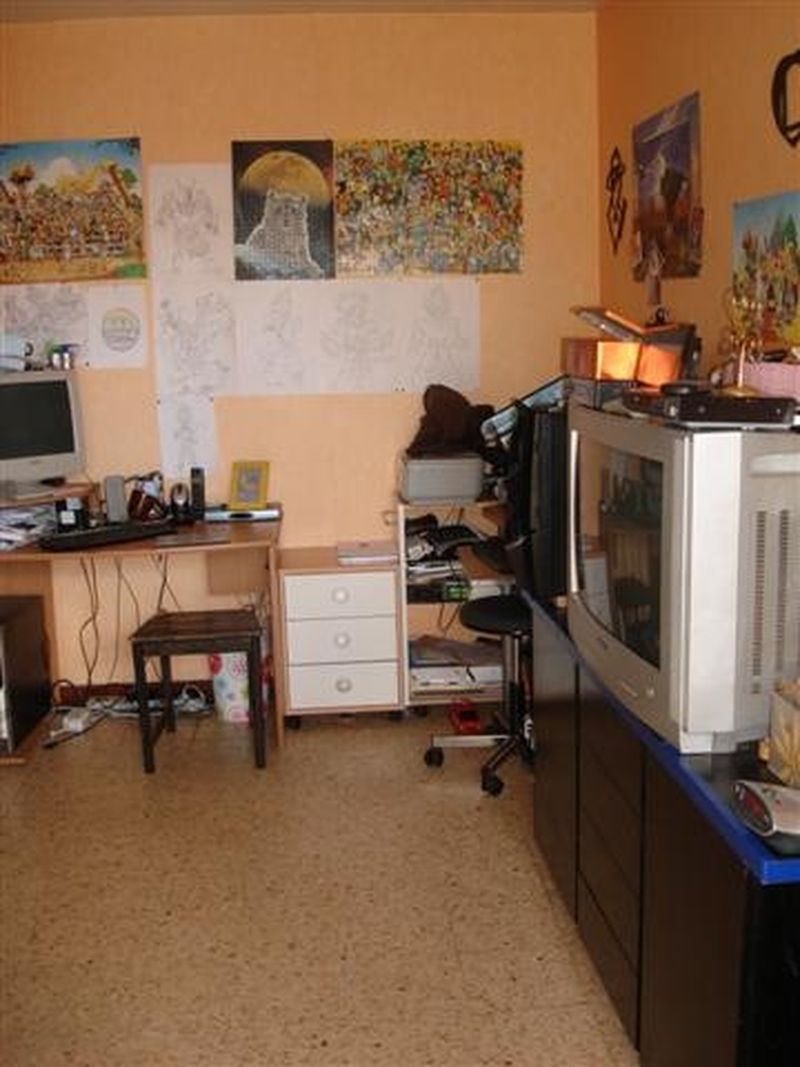 Appartement  Rognac centre ville  proximite commerces gare sncf prevoir travaux de proprete