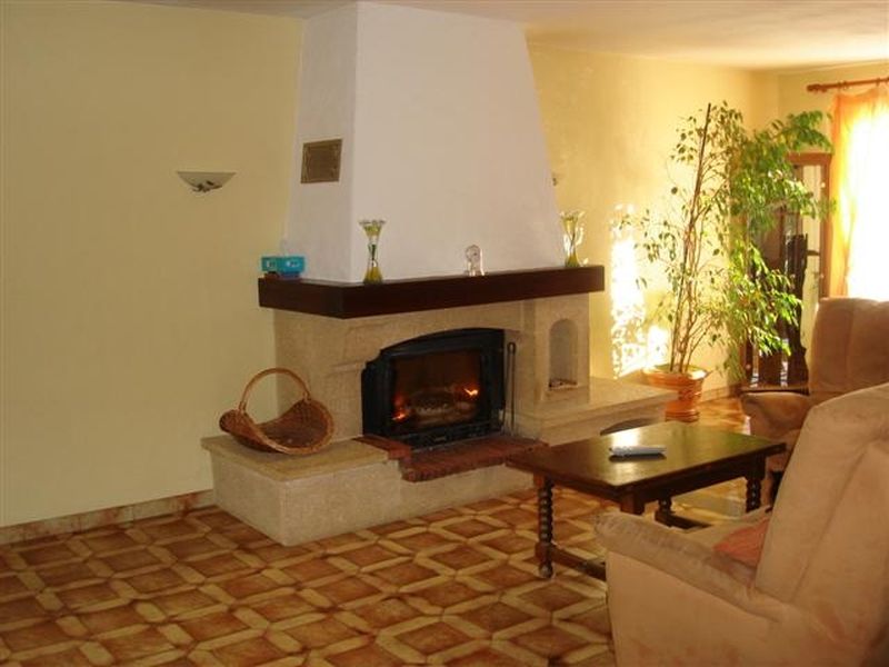 Maison mitoyenne  la fare les oliviers  quartier calme sans nuisances proche des ecoles