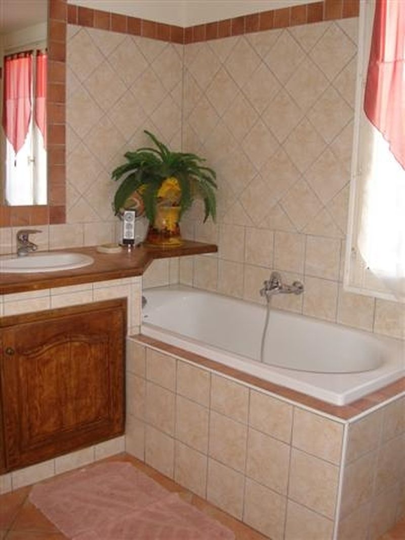 Maison mitoyenne  la fare les oliviers  quartier calme sans nuisances proche des ecoles