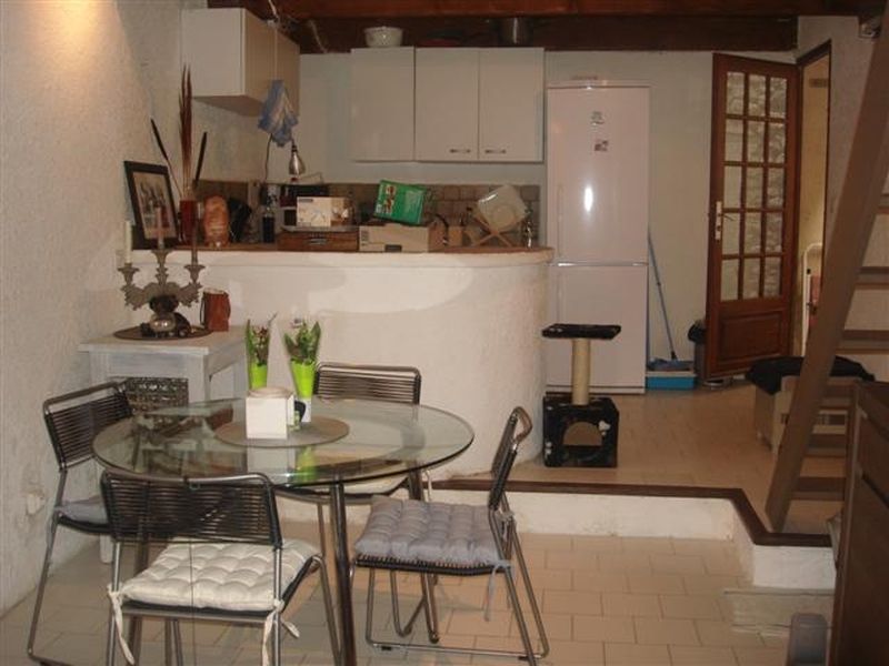 Maison de village  velaux 13 bouches du rhone  village secteur calme maison tres lumineuse