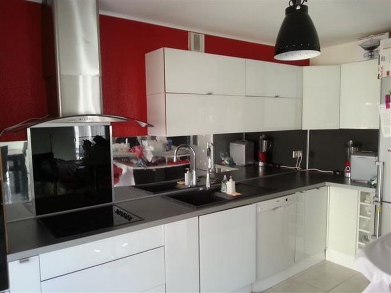 Appartement  calas departement bouches du rhone   proximite commerces arret bus et navette eurocopter excellent etat tres calme