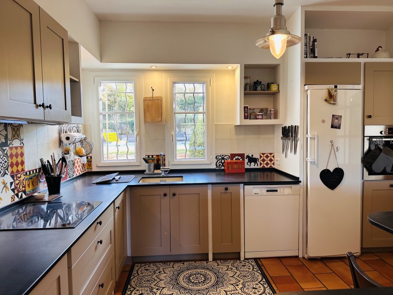 maison meublée en location à ventabren 13122 avec piscine jardin clos