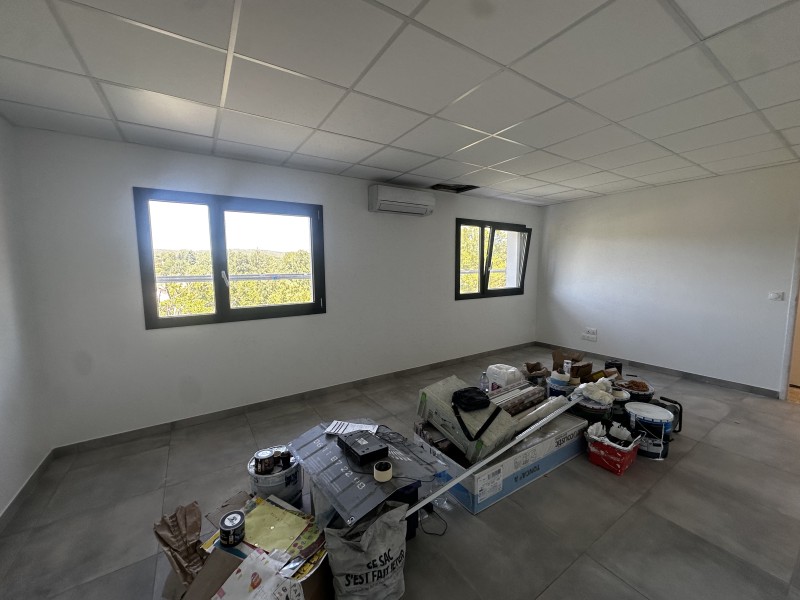 Bureau ou local professionnel à louer à velaux