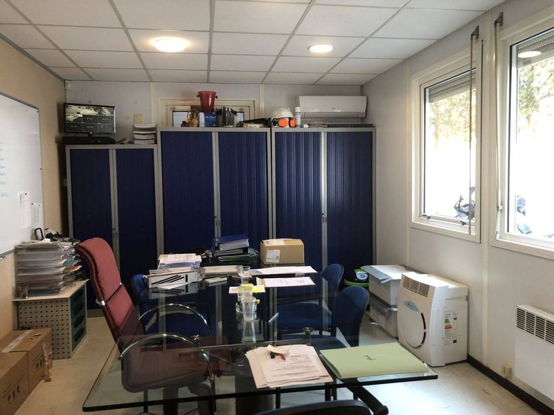 bureaux climatisés et entrepôt avec terrain à louer velaux 13