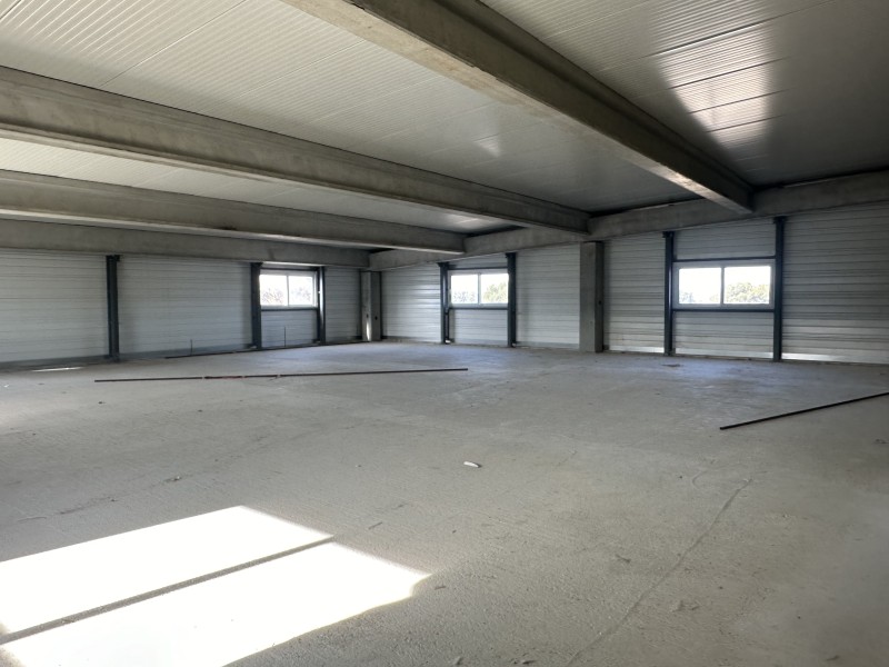 locaux à louer LANCON DE PROVENCE stockage Mezzanine